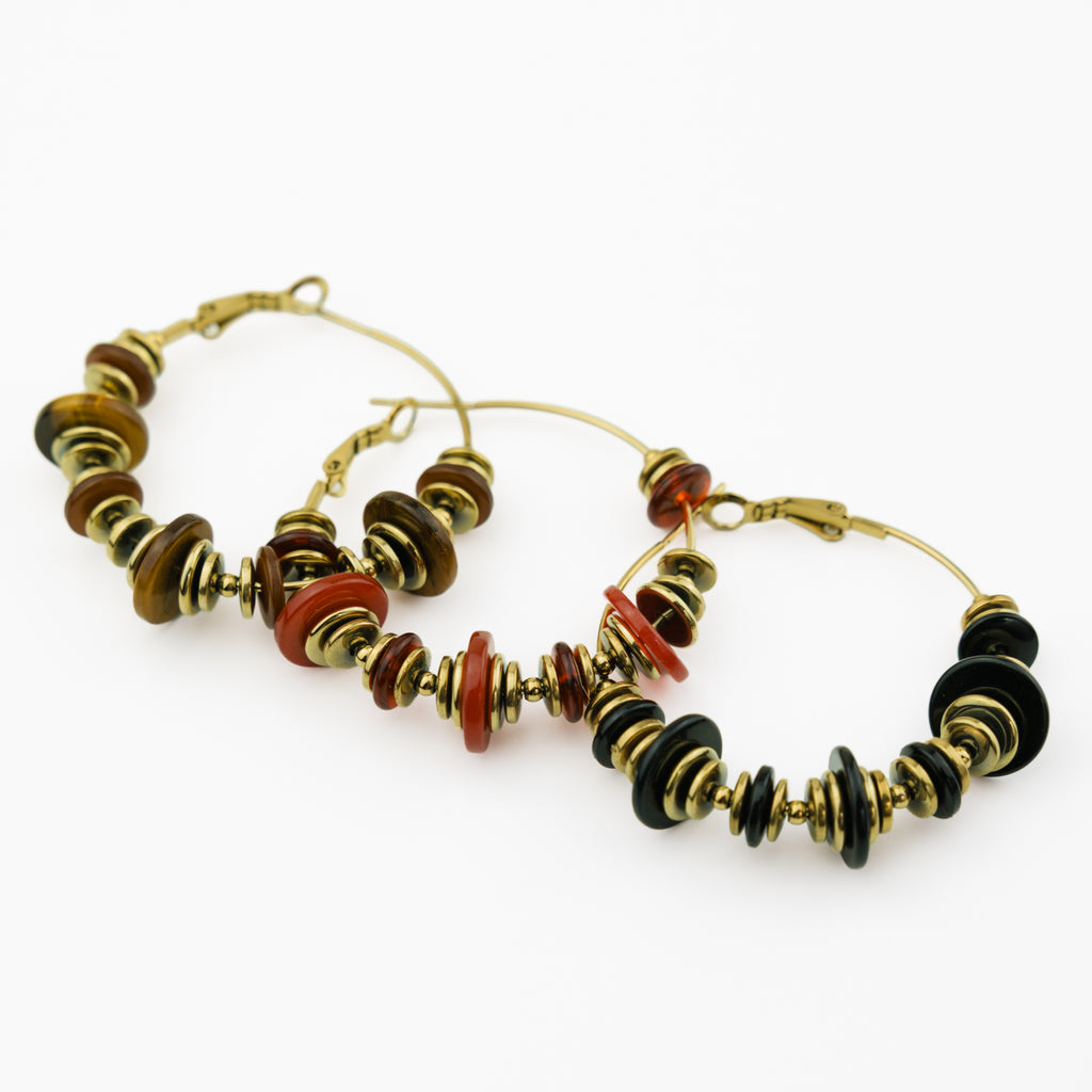 Boucles d'oreilles Félicie, créoles dorées en marron, rouge et noir