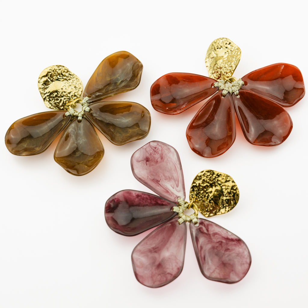 Boucles d'oreilles Sidonie fleur en acétate de cellulose, en marron, rouge et violet